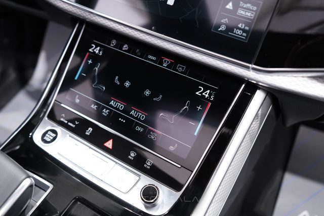 AUDI Q8 usata, con Touch screen