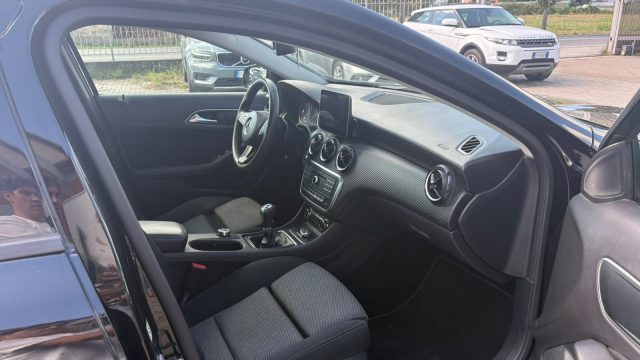 MERCEDES-BENZ GLA 200 usata, con Frenata d