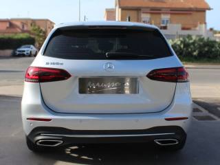 MERCEDES-BENZ B 180 usata, con Autoradio