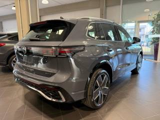 VOLKSWAGEN Tiguan usata, con Autoradio