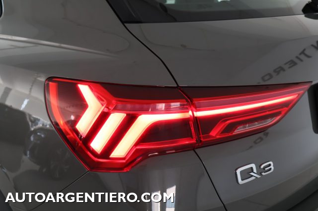 AUDI Q3 usata, con Sensori di parcheggio posteriori