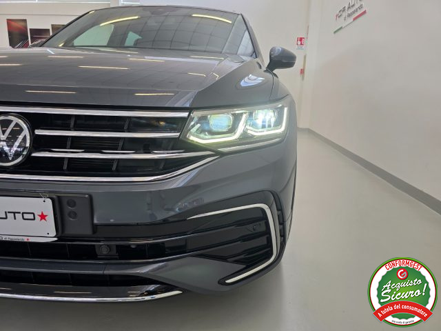 VOLKSWAGEN Tiguan usata, con Leve al volante