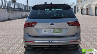 VOLKSWAGEN Tiguan usata, con Autoradio