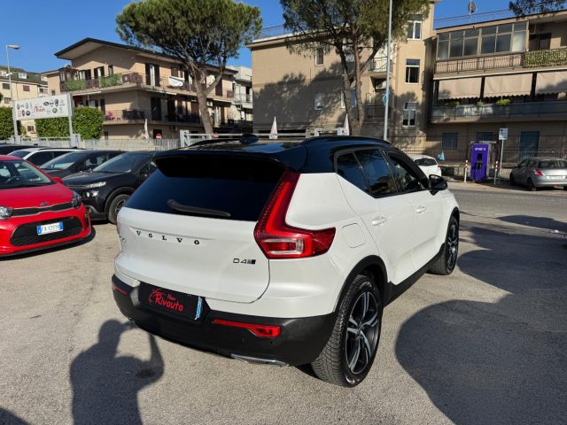 VOLVO XC40 usata, con Autoradio