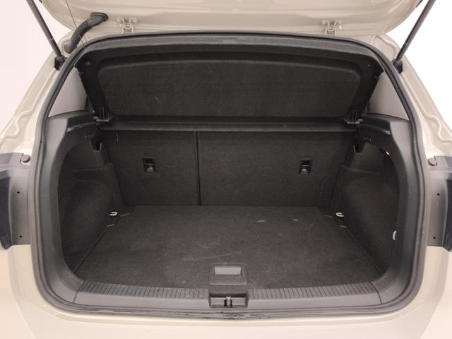 VOLKSWAGEN T-Cross usata, con USB