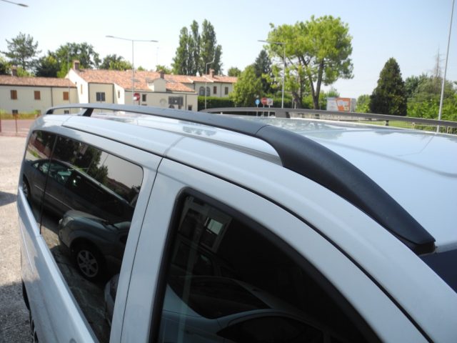 MERCEDES-BENZ Vito usata 63