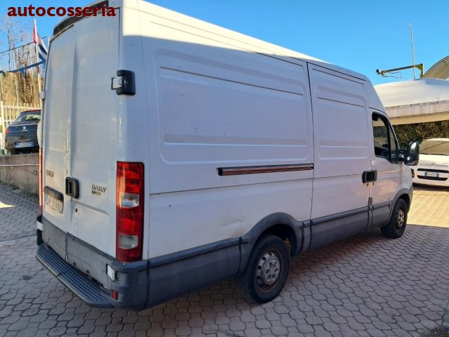 IVECO Daily usata, con Autoradio