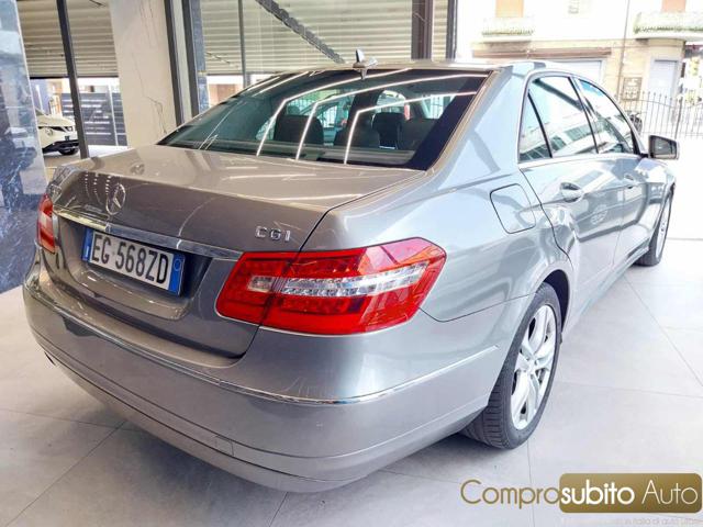 MERCEDES-BENZ E 220 usata, con Autoradio
