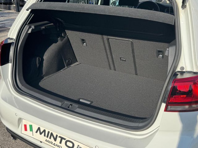 VOLKSWAGEN Golf GTI usata, con Sedile posteriore sdoppiato