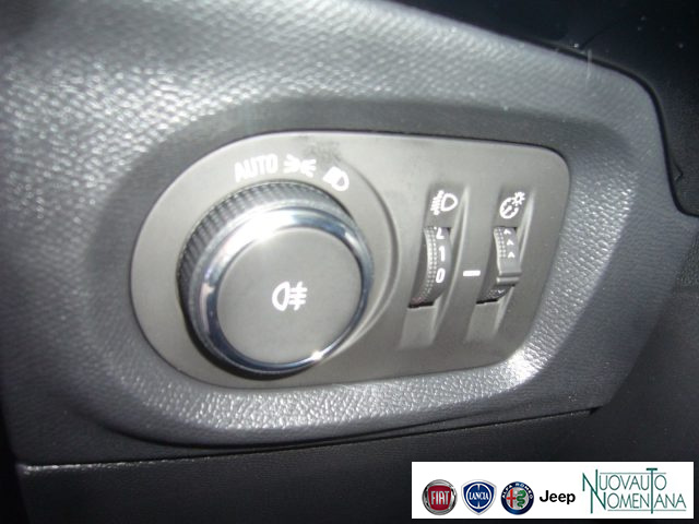 OPEL Corsa usata, con Fari LED