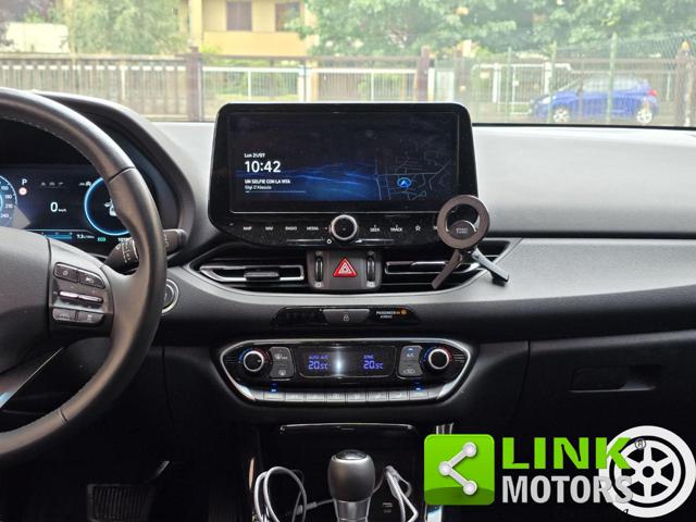 HYUNDAI i30 usata, con Sensori di parcheggio posteriori