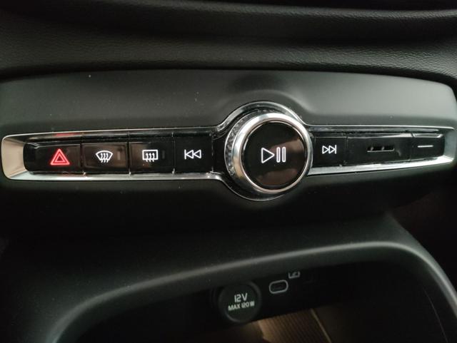 VOLVO XC40 usata, con Fari LED