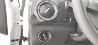 VOLKSWAGEN up! usata 52