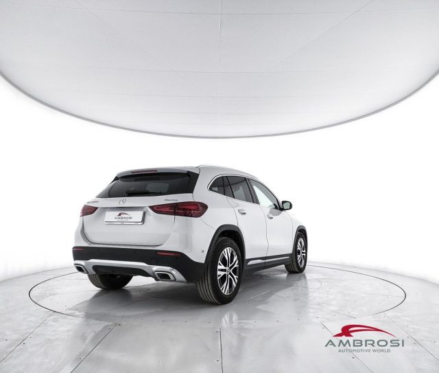 MERCEDES-BENZ GLA 200 usata 2