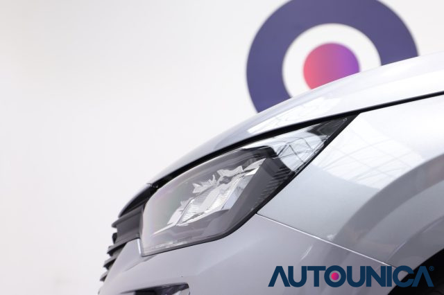 PEUGEOT 208 usata, con Sedile posteriore sdoppiato