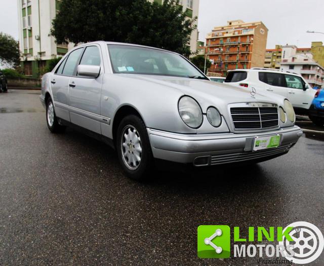 MERCEDES-BENZ E 200 usata, con Airbag Passeggero