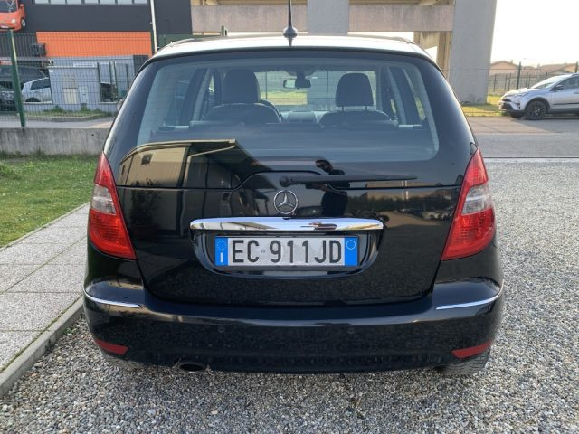 MERCEDES-BENZ A 160 usata, con Autoradio