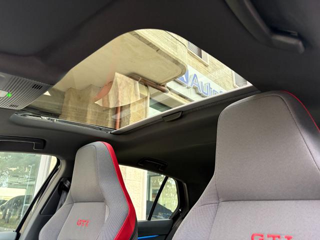 VOLKSWAGEN Golf GTI usata, con Luci diurne