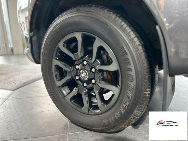 TOYOTA Hilux usata, con Specchietti laterali elettrici