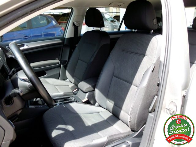 VOLKSWAGEN Golf usata, con ESP