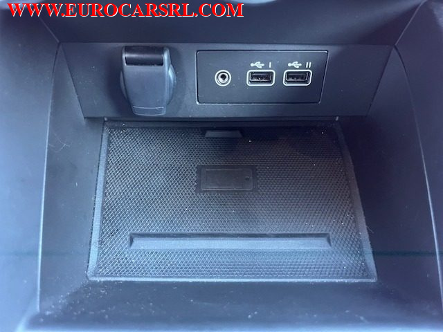 RENAULT Clio usata, con Autoradio digitale