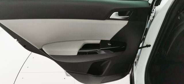 KIA Sportage usata, con Sensori di parcheggio anteriori