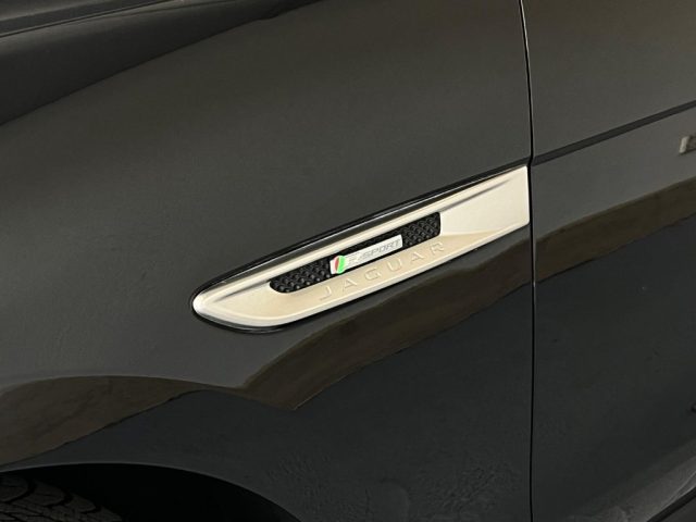 JAGUAR F-Pace usata, con Specchietti laterali elettrici