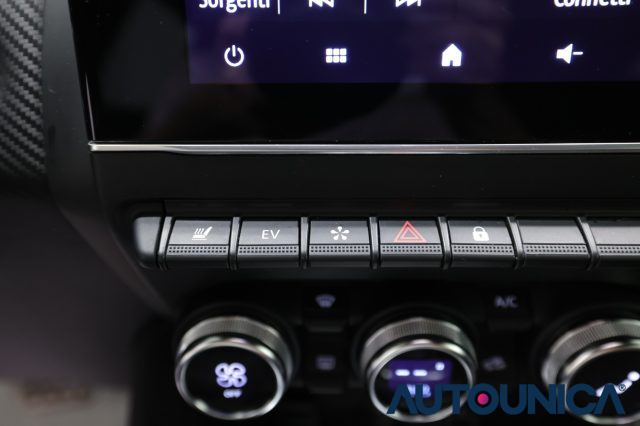 RENAULT Captur usata, con Autoradio digitale