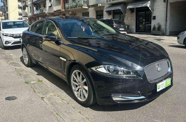 JAGUAR XF usata, con Park Distance Control