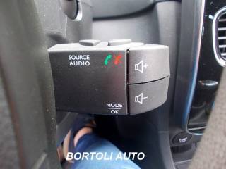 RENAULT Clio usata, con Bluetooth