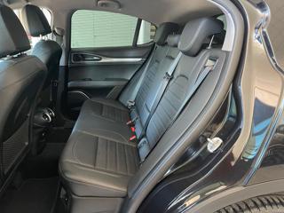 ALFA ROMEO Stelvio usata, con Specchietti laterali elettrici