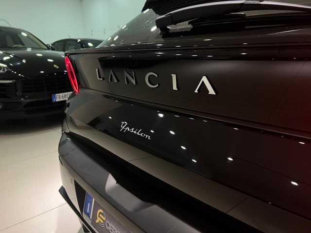 LANCIA Ypsilon usata, con USB