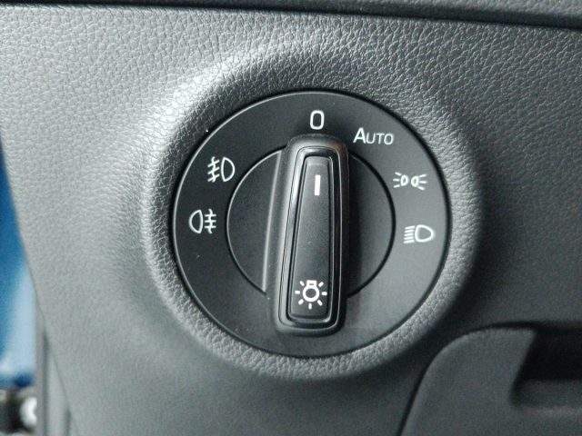 SKODA Karoq usata, con Autoradio digitale