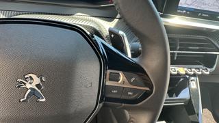 PEUGEOT 2008 usata, con Boardcomputer