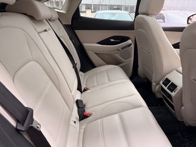 JAGUAR E-Pace usata, con Climatizzatore