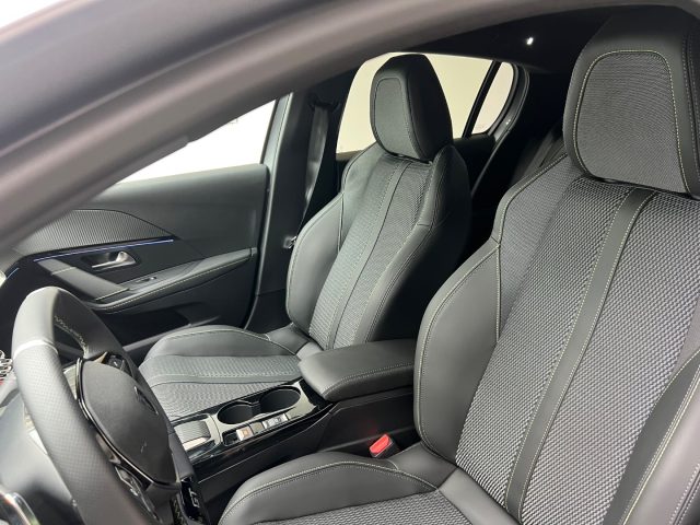 PEUGEOT 208 usata, con Luci diurne LED