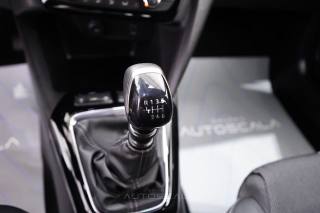 OPEL Corsa usata, con Sensori di parcheggio posteriori