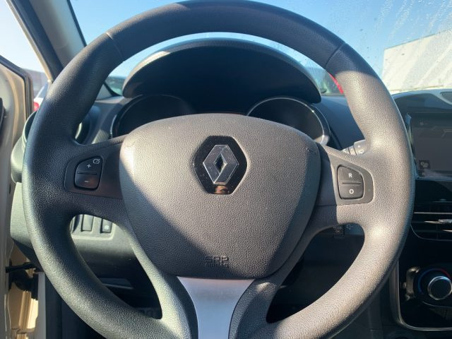 RENAULT Clio usata, con Touch screen