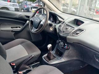 FORD Fiesta usata, con Lettore CD