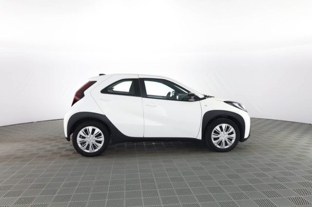 TOYOTA Aygo X usata 2