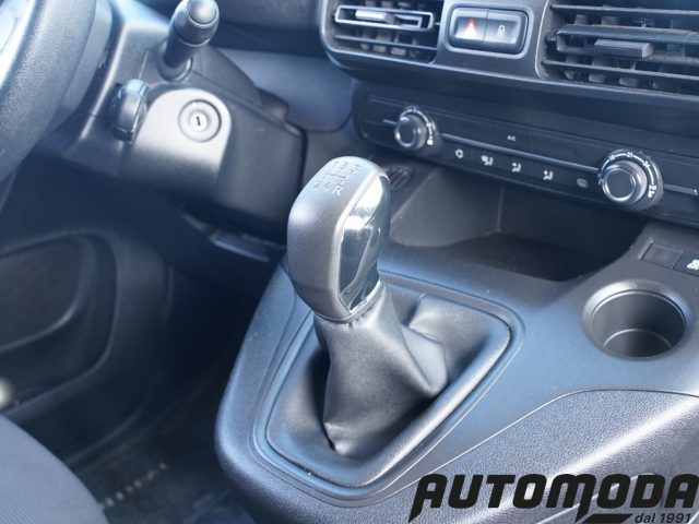 PEUGEOT Partner usata, con Autoradio digitale