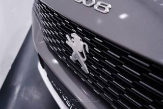 PEUGEOT 5008 usata, con Airbag testa