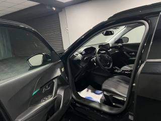 PEUGEOT 2008 usata, con Autoradio