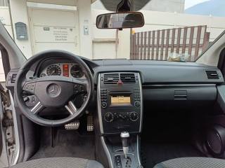 MERCEDES-BENZ B 180 usata, con Controllo trazione