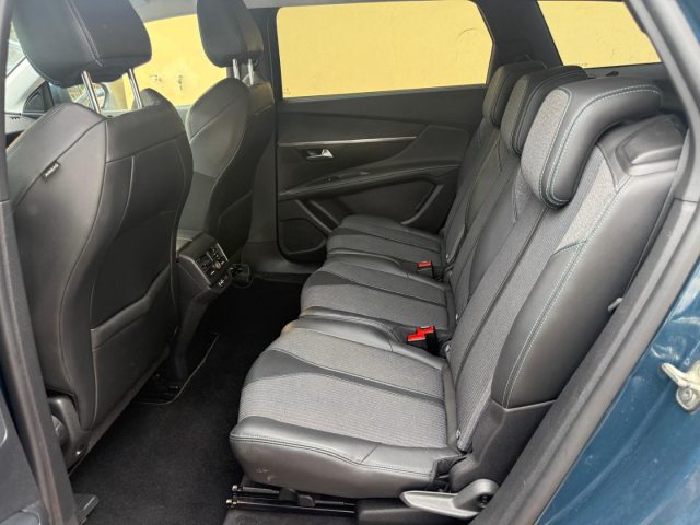 PEUGEOT 5008 usata, con Climatizzatore