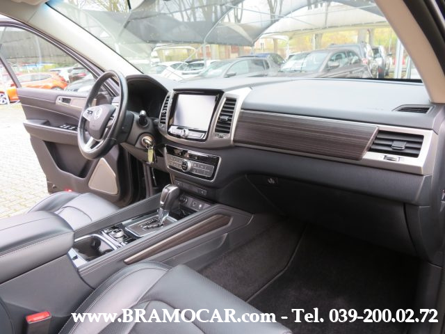 SSANGYONG REXTON usata, con Sedile posteriore sdoppiato