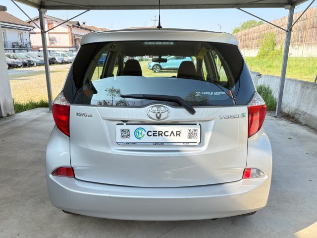 TOYOTA Verso-S usata, con Alzacristalli elettrici
