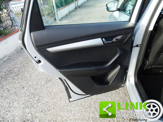 SKODA Karoq usata, con Bluetooth