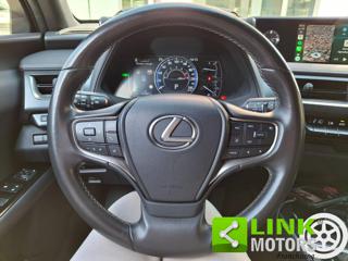 LEXUS UX 250h usata, con Alzacristalli elettrici