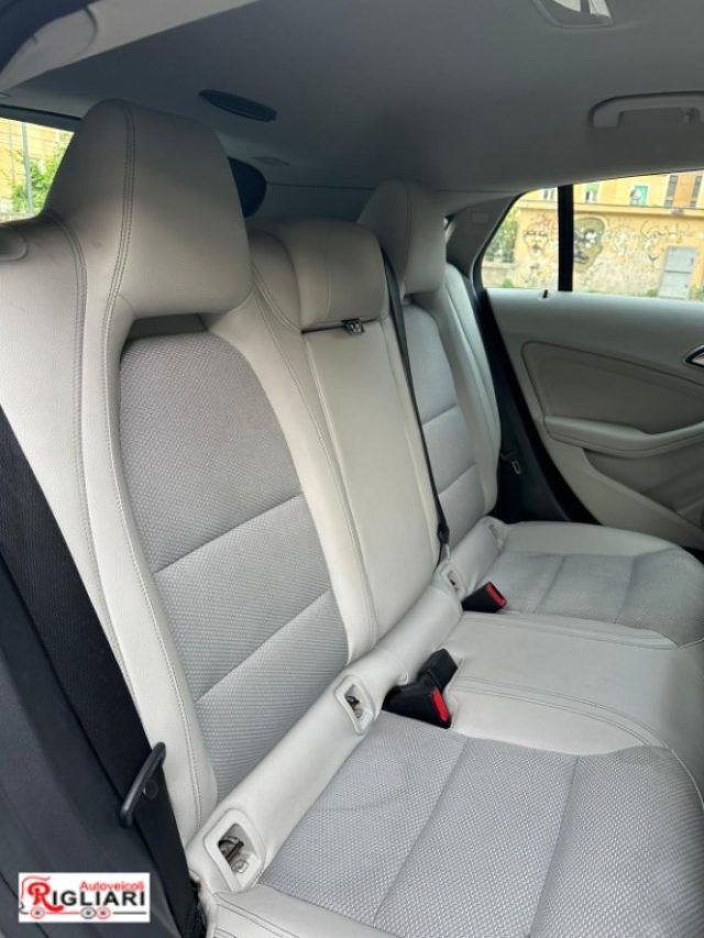 MERCEDES-BENZ CLA 180 usata 12